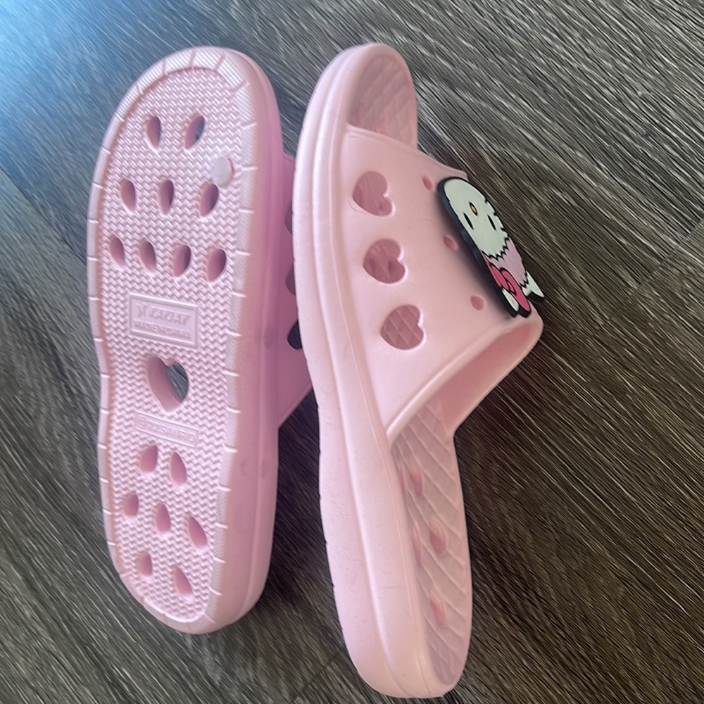 Hellokitty Slippers In Pink View 3